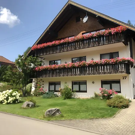 Apartment Haus Hubertus Enzklosterle